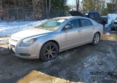2011 Chevrolet Malibu Ls z USA, uszkodzony, nr VIN 1G1ZB5E14BF102717